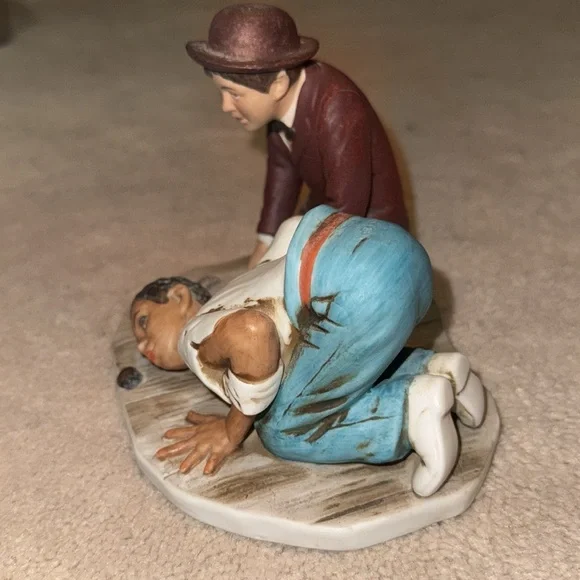 Norman Rockwell Red and White Ceramic Art Piece “listening” - Picture 4 of 8